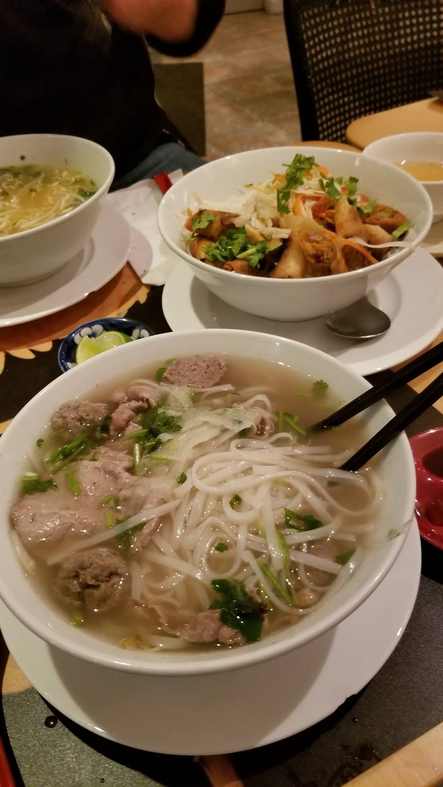 Cantine dAsie Indochine | restaurant | 93 Rue du Sault-au-Matelot, Québec, QC G1K 3X7, Canada | 4186923799 OR +1 418-692-3799