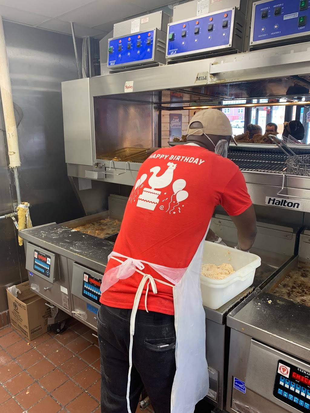 Popeyes Louisiana Kitchen | restaurant | 461 S 69th St, Upper Darby, PA 19082, USA | 4844693518 OR +1 484-469-3518