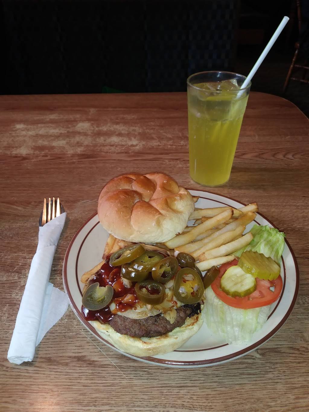 Tee Jayes Country Place | restaurant | 4910 N High St, Columbus, OH 43214, USA | 6148851383 OR +1 614-885-1383