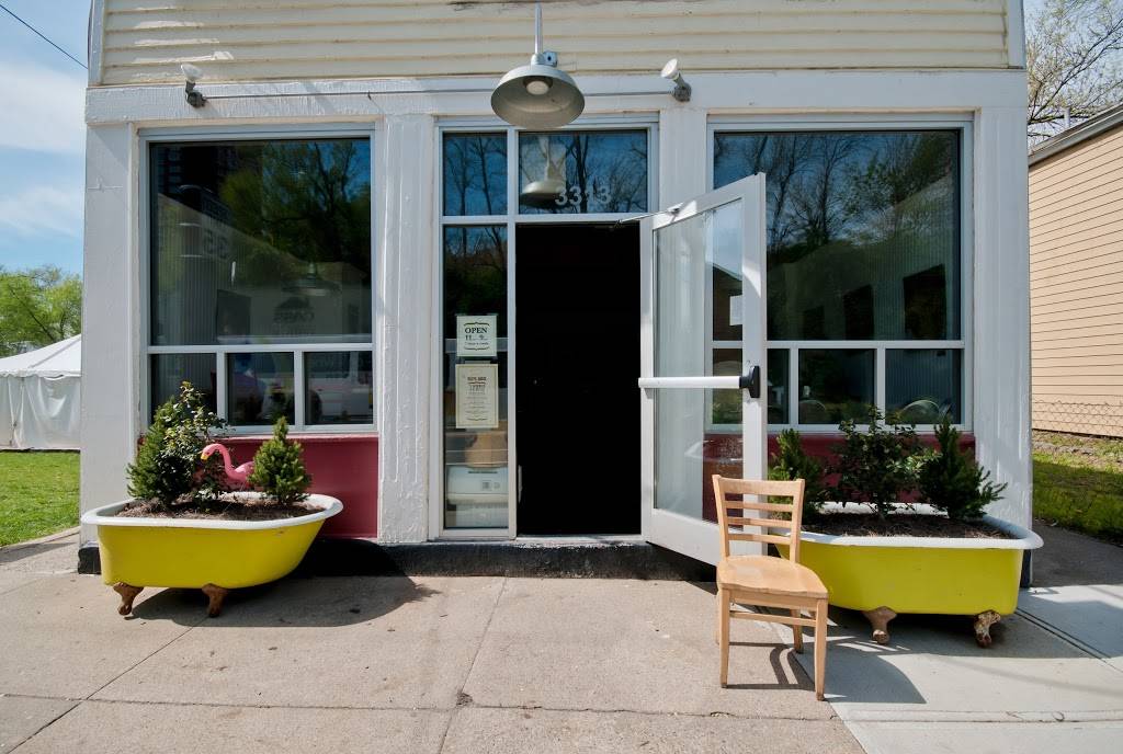 Elis BBQ | meal takeaway | 3313 Riverside Dr, Cincinnati, OH 45226, USA | 5135331957 OR +1 513-533-1957