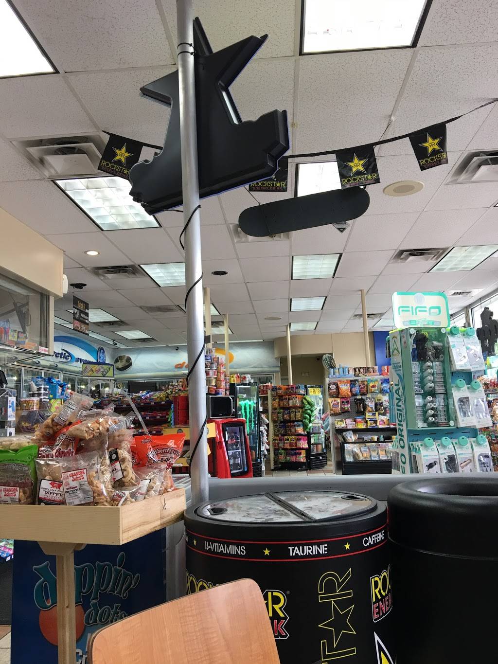 Dunkin | bakery | 250 E Sample Rd, Pompano Beach, FL 33064, USA | 9549434666 OR +1 954-943-4666