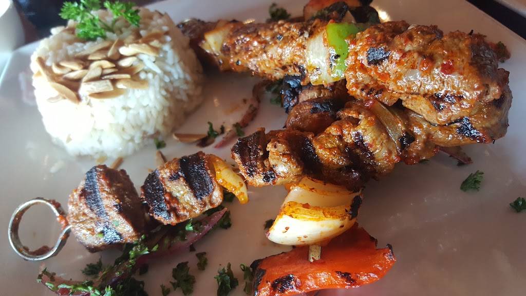 Medii Kitchen | restaurant | 116 S Fairmont Blvd, Anaheim, CA 92808, USA | 7149744633 OR +1 714-974-4633