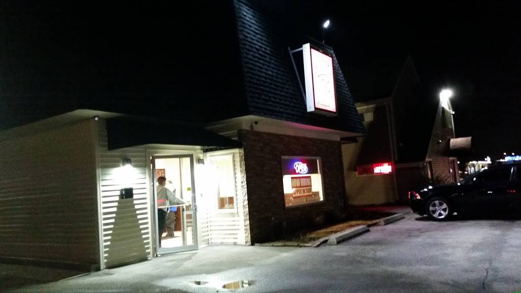 Annas Pizza | restaurant | 3505 N Main St, Rockford, IL 61103, USA | 8159632662 OR +1 815-963-2662