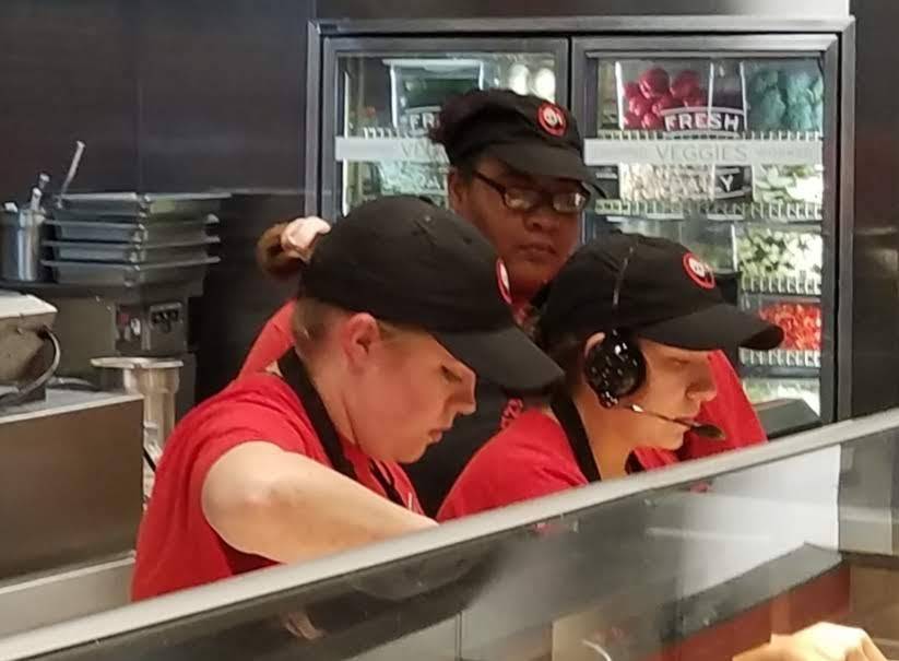 Panda Express | restaurant | 31621 Gratiot Ave, Roseville, MI 48066, USA | 5862969080 OR +1 586-296-9080