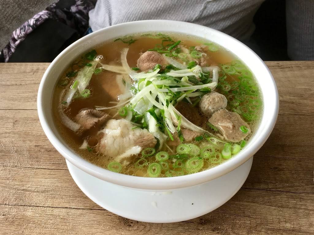 Viet House | restaurant | 3200 Dufferin St, North York, ON M6A 3B2, Canada | 6473469333 OR +1 647-346-9333