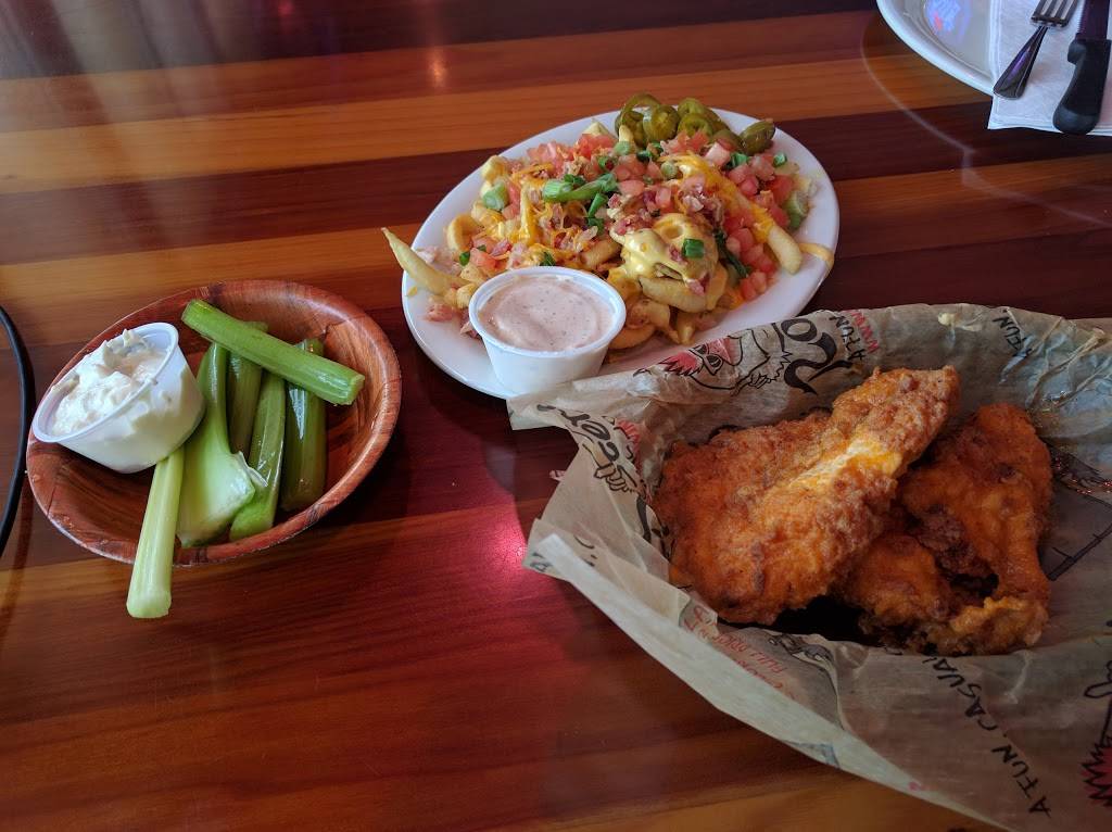 Roosters | restaurant | 400 W Main St, Xenia, OH 45385, USA | 9373764444 OR +1 937-376-4444