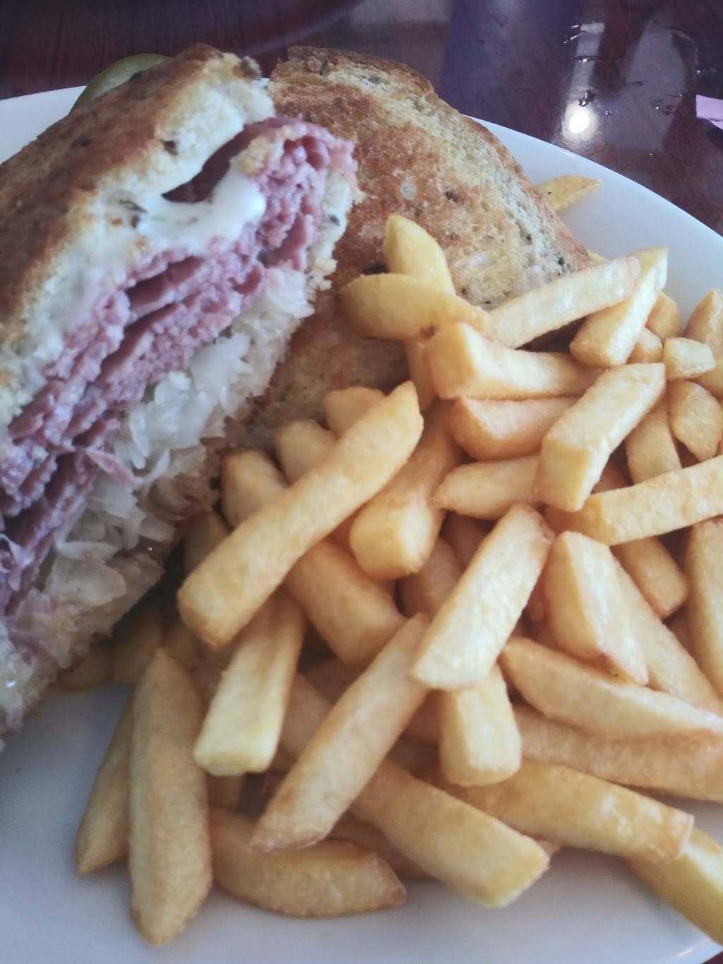 Kays Family Restaurant | restaurant | 6475 Central Avenue North, St. Petersburg, FL 33710, USA | 7273817119 OR +1 727-381-7119