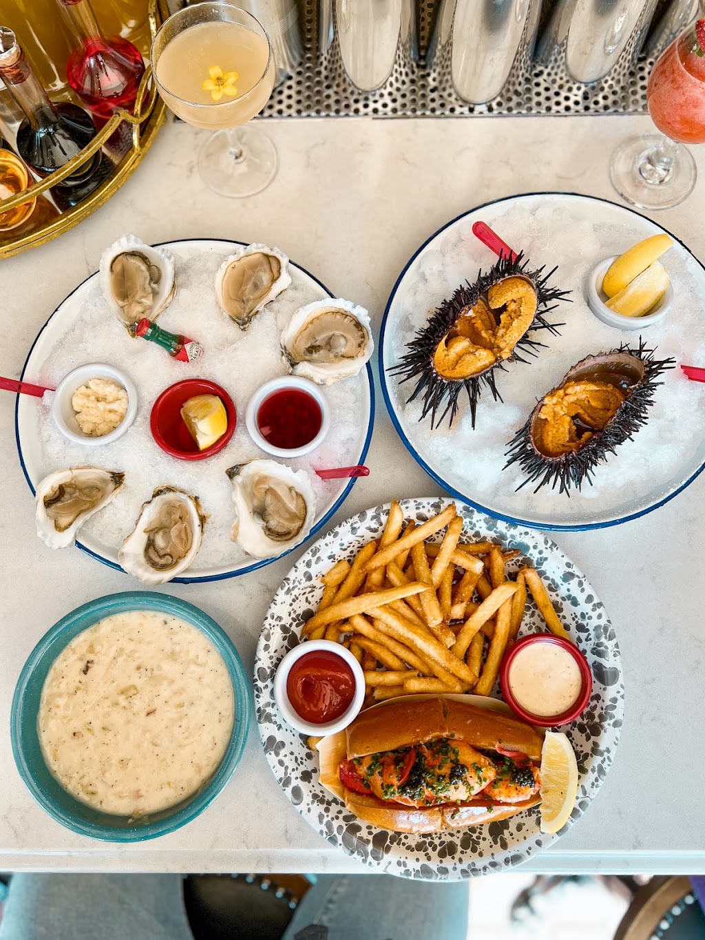 Broad Street Oyster Company | restaurant | 418 State St, Santa Barbara, CA 93101, USA | 4243234401 OR +1 424-323-4401