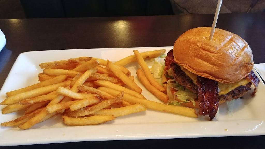 Ruby Tuesday | restaurant | 9001 Park Royal Dr, Fort Myers, FL 33908, USA | 2392678988 OR +1 239-267-8988