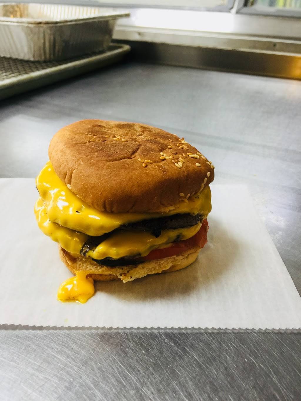 Fred’s Fish&Chicken | restaurant | 13465 Schaefer Hwy, Detroit, MI 48227, USA | 3138368888 OR +1 313-836-8888