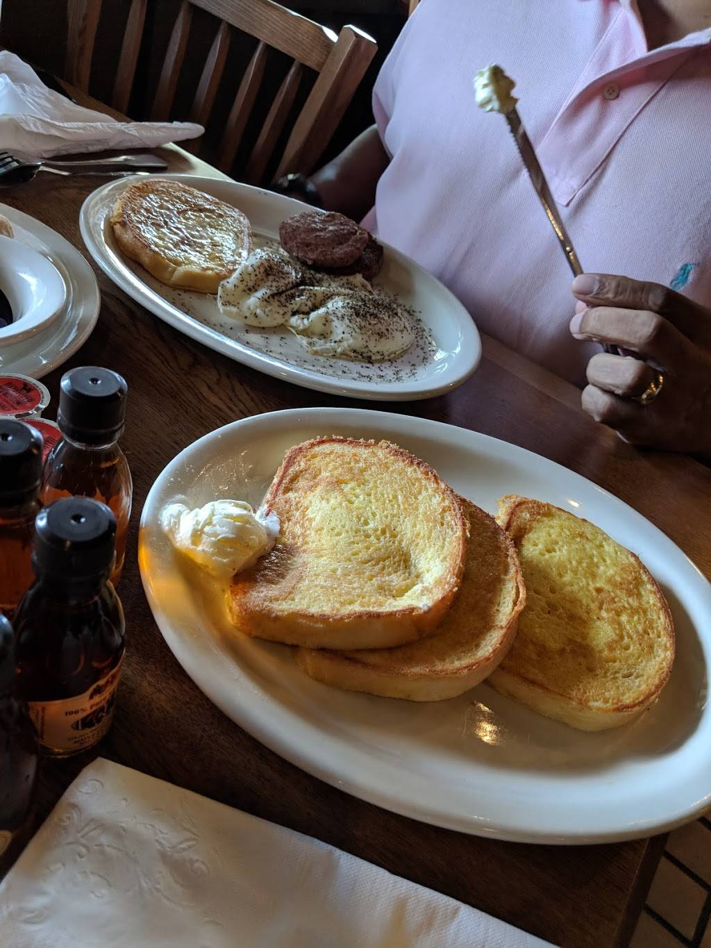 Cracker Barrel Old Country Store | restaurant | 3125 Cove Bend Dr, Tampa, FL 33613, USA | 8139778988 OR +1 813-977-8988