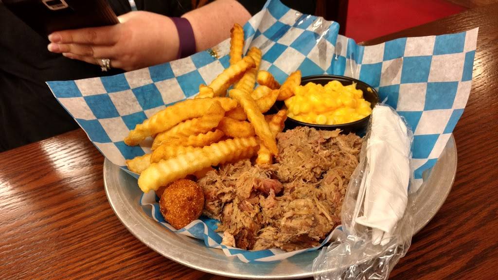 Slick Pig BBQ & Catering | restaurant | 1920 E Main St, Murfreesboro, TN 37130, USA | 6158903583 OR +1 615-890-3583