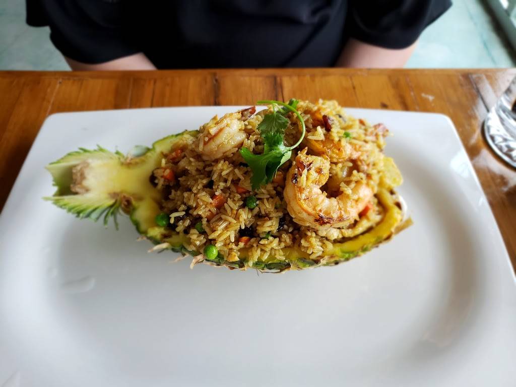 Mum Mum Restaurant | restaurant | 10945 George Mason Cir #135, Manassas, VA 20110, USA | 5712080264 OR +1 571-208-0264