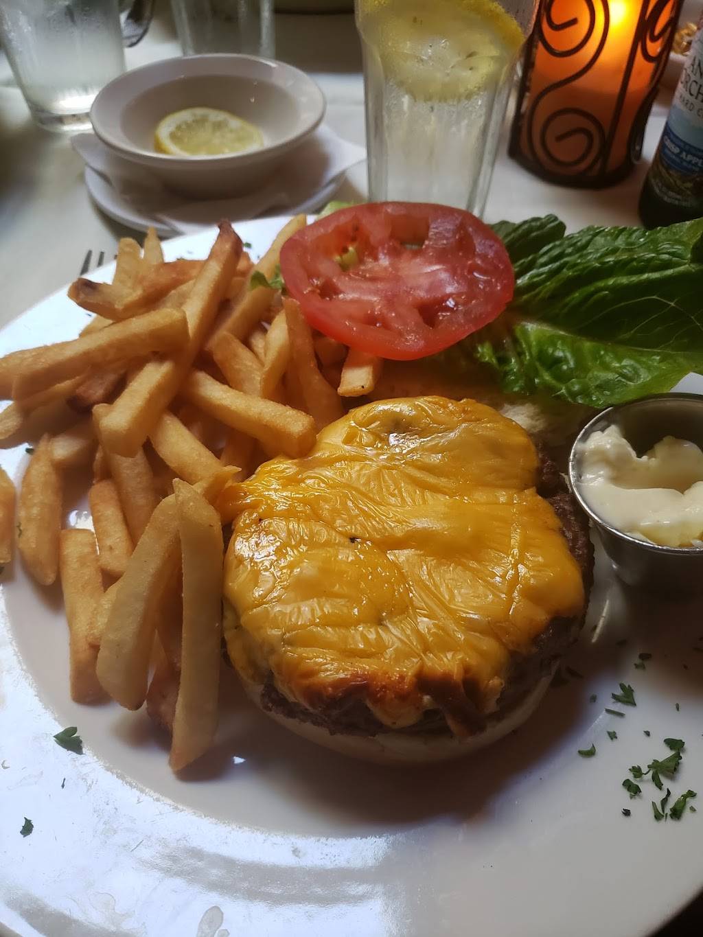 Charley Browns Restaurant | restaurant | 1675 Penfield Rd, Rochester, NY 14625, USA | 5853859202 OR +1 585-385-9202