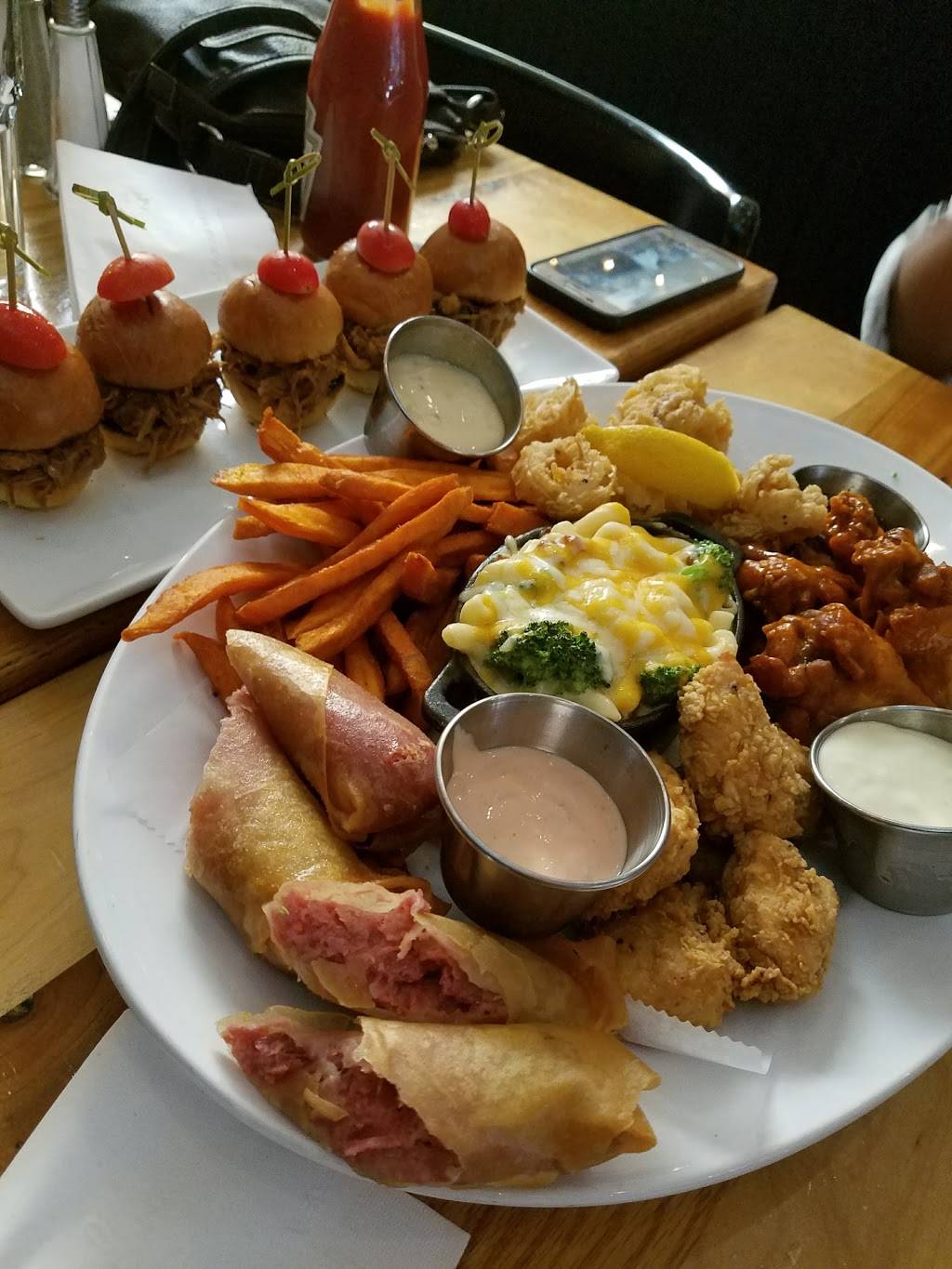 Austin Public | restaurant | 70-28 Austin St, Forest Hills, NY 11375, USA | 7185750070 OR +1 718-575-0070