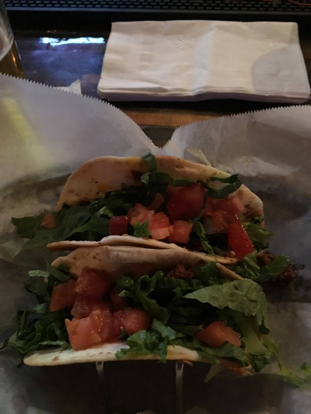 Sanderson Street Tavern | restaurant | 655 Sanderson St, Throop, PA 18512, USA | 5703823493 OR +1 570-382-3493