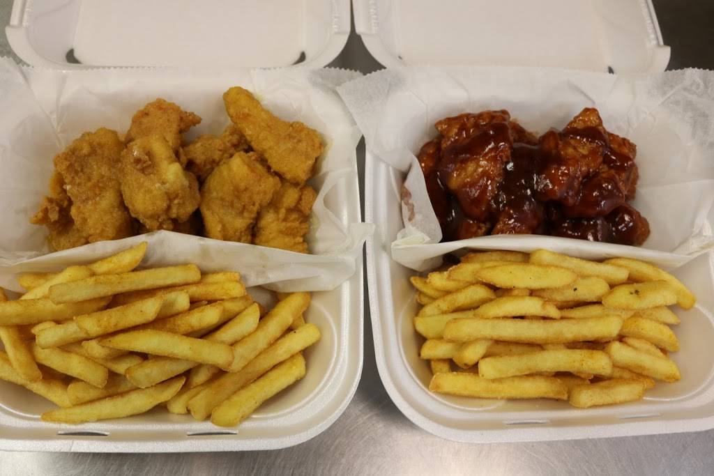Mighty Wings | restaurant | 2330 Fortune Rd, Kissimmee, FL 34744, USA | 4079786023 OR +1 407-978-6023
