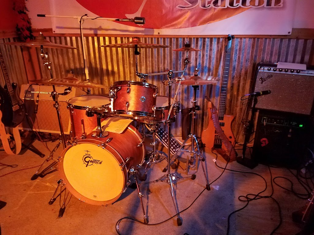 Redds Pub | restaurant | 2320 W County Hwy 30A, Santa Rosa Beach, FL 32459, USA | 8503250252 OR +1 850-325-0252