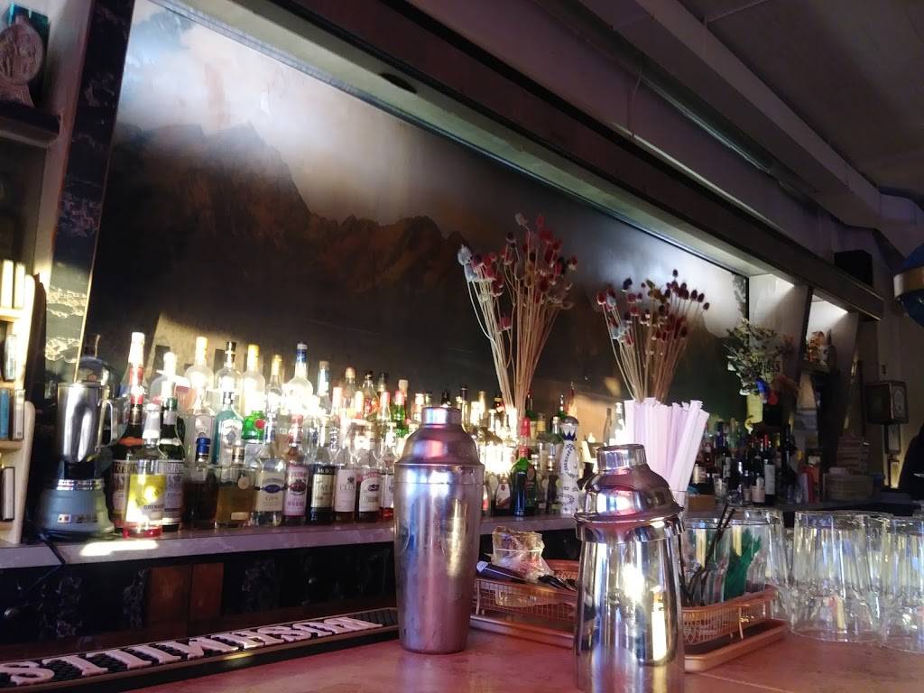 Three Brothers | restaurant | 2414 S St Clair St, Milwaukee, WI 53207, USA | 4144817530 OR +1 414-481-7530