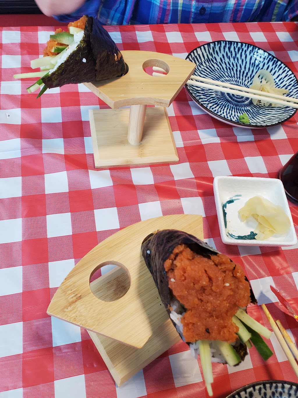 Krabby Island | restaurant | 1711 W Lugonia Ave #101, Redlands, CA 92374, USA | 9097928875 OR +1 909-792-8875