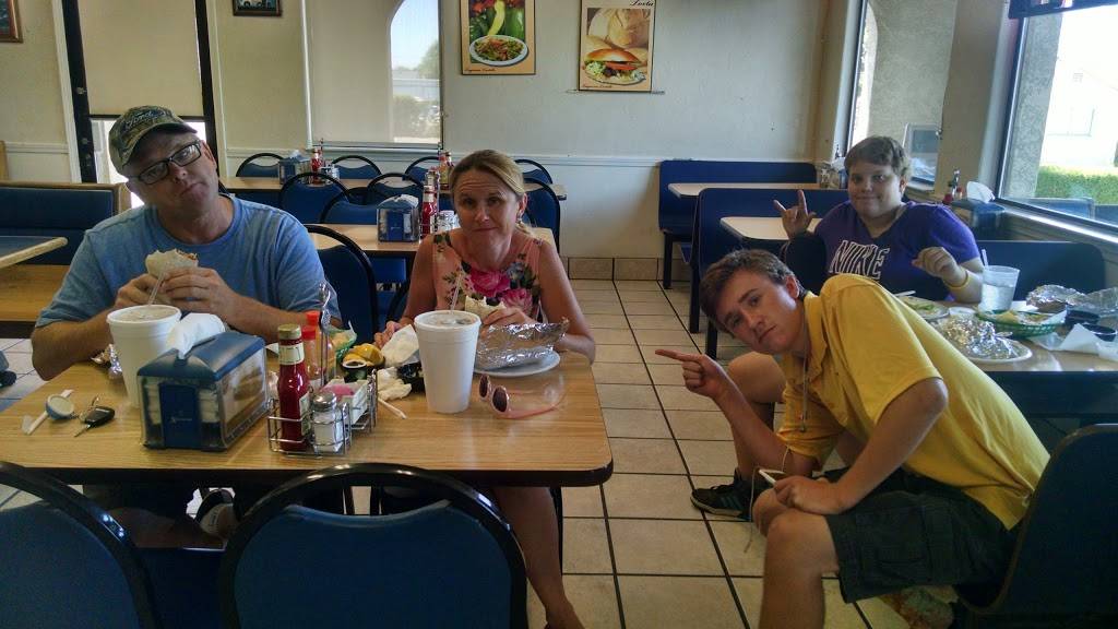 Taqueria Castillo | restaurant | 12512 Yosemite Blvd, Waterford, CA 95386, USA | 2098744711 OR +1 209-874-4711