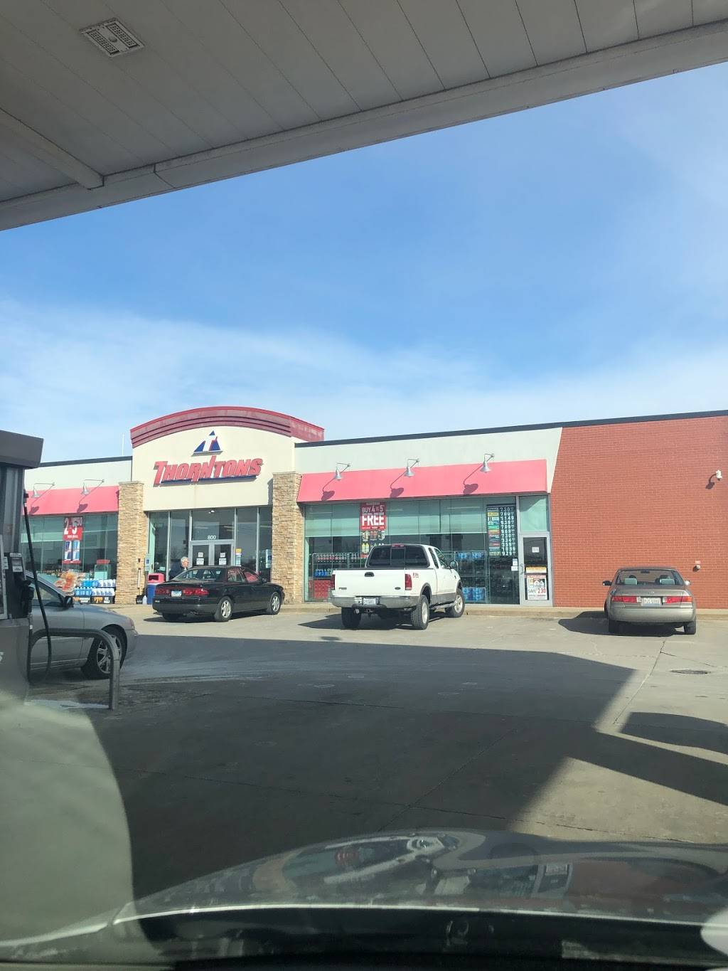 Thorntons | bakery | 800 Northwest Hwy, Cary, IL 60013, USA | 8475162210 OR +1 847-516-2210