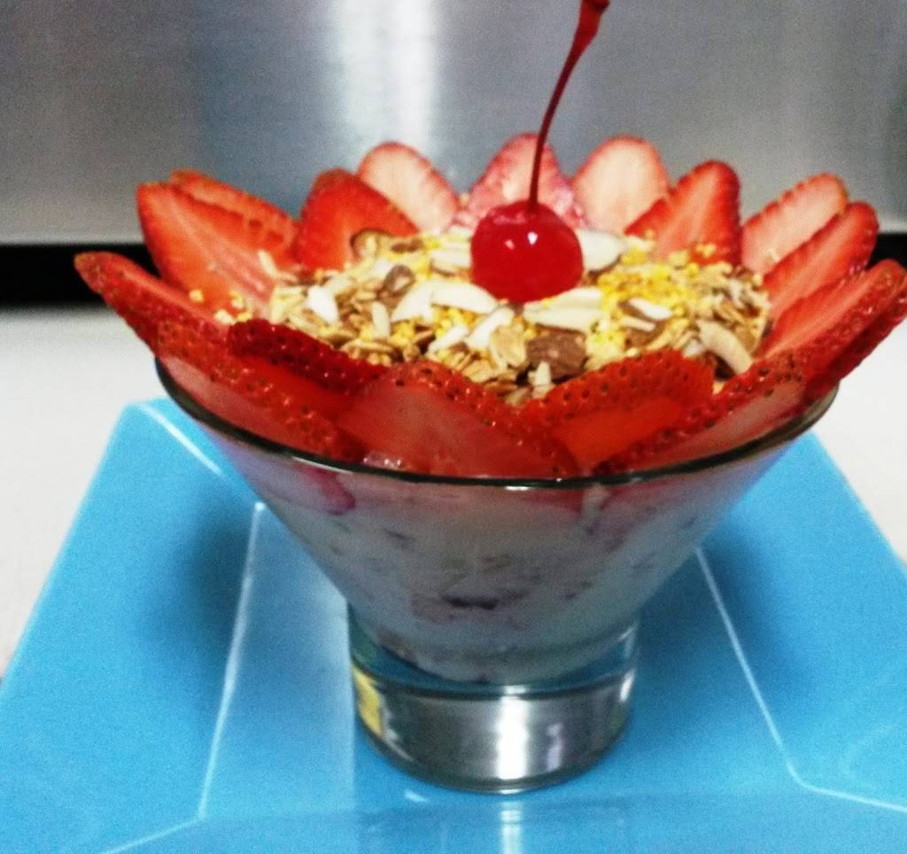 Piñaveral bebidas, sandwiches y ensaladas | restaurant | Calle Javier Mina 19919, Buenos Aires Sur, Las Misiones, 22207 Tijuana, B.C., Mexico | 016649722166 OR +52 664 972 2166