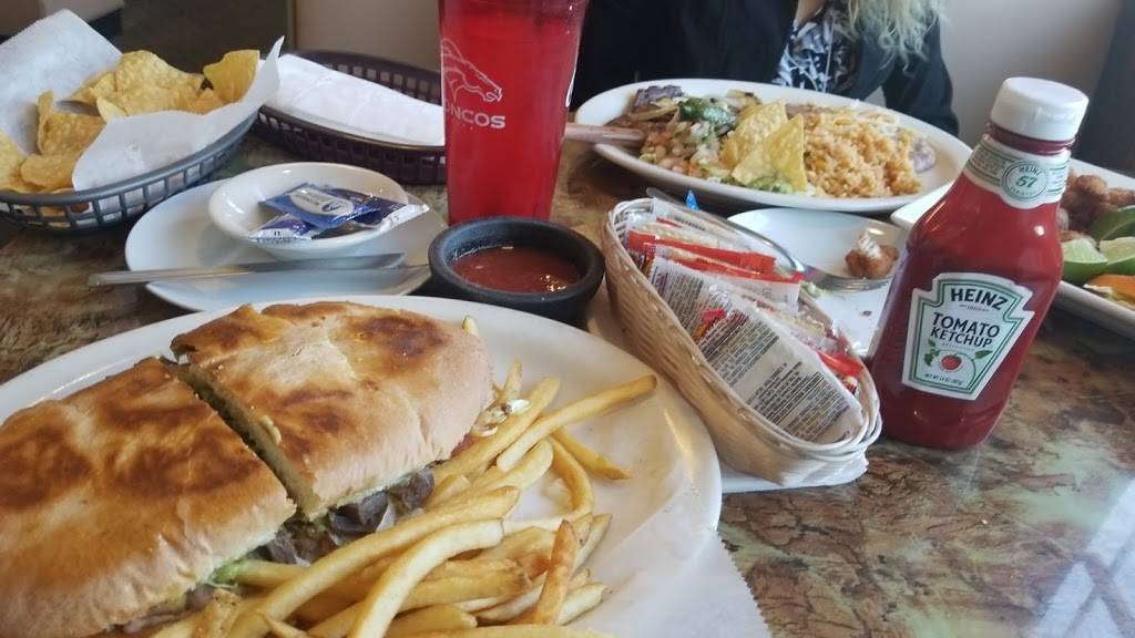 Playa Azul Mexican Restaurant | restaurant | 80204, 1423 S Federal Blvd, Denver, CO 80219, USA | 3039759871 OR +1 303-975-9871