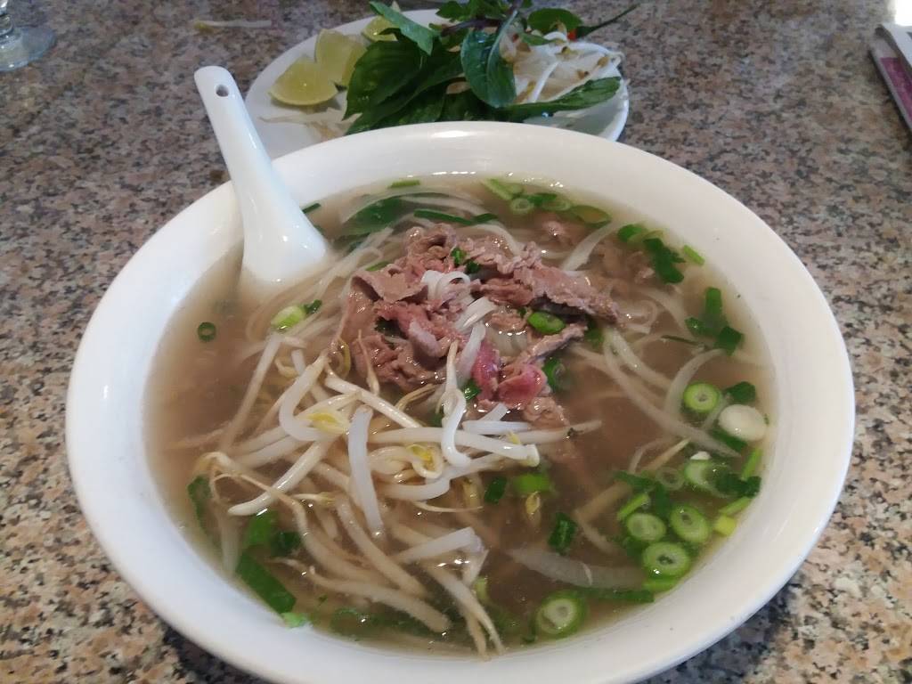 Restaurant Chez Tau Bay | restaurant | 745 Rue Jean-Talon, Montréal, QC H2R 1T9, Canada | 5142741234 OR +1 514-274-1234