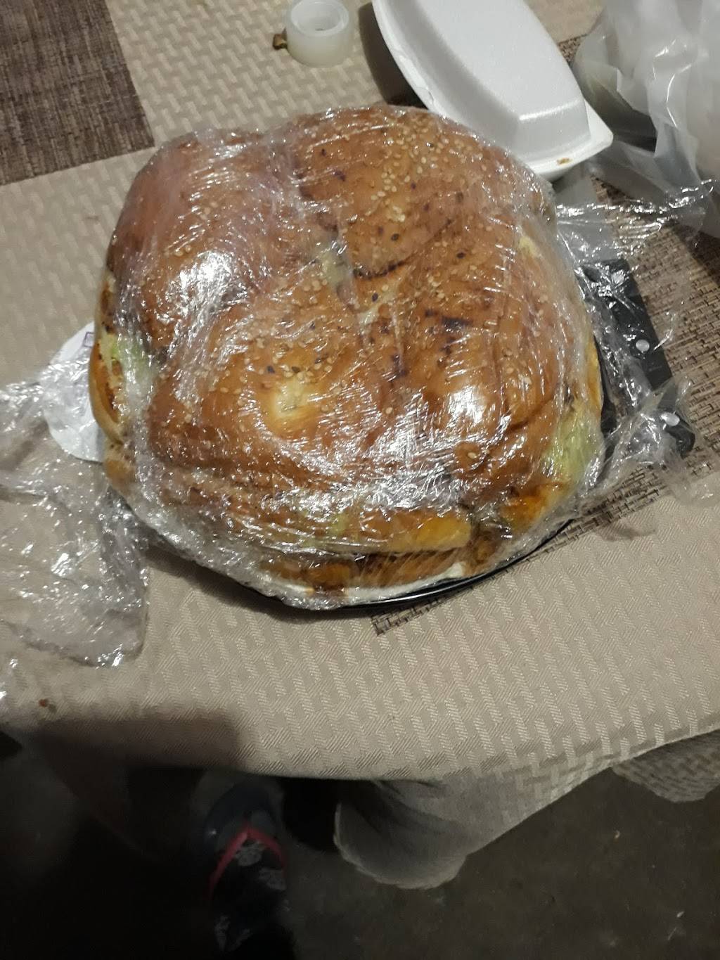 La Casa del Hot Dog y La Hamburguesa | restaurant | José María Morelos y Pavón 172, Chapultepec, 22785 Ensenada, B.C., Mexico | 016461316674 OR +52 646 131 6674