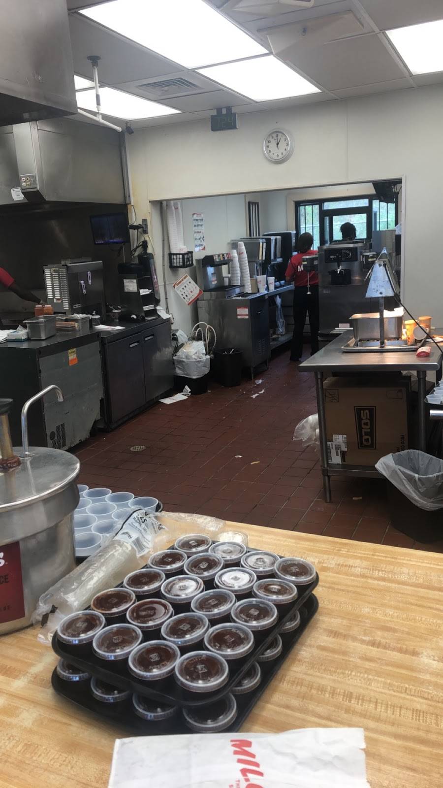 Milos Hamburgers | restaurant | 6600 E J Oliver Blvd, Fairfield, AL 35064, USA | 2057886456 OR +1 205-788-6456