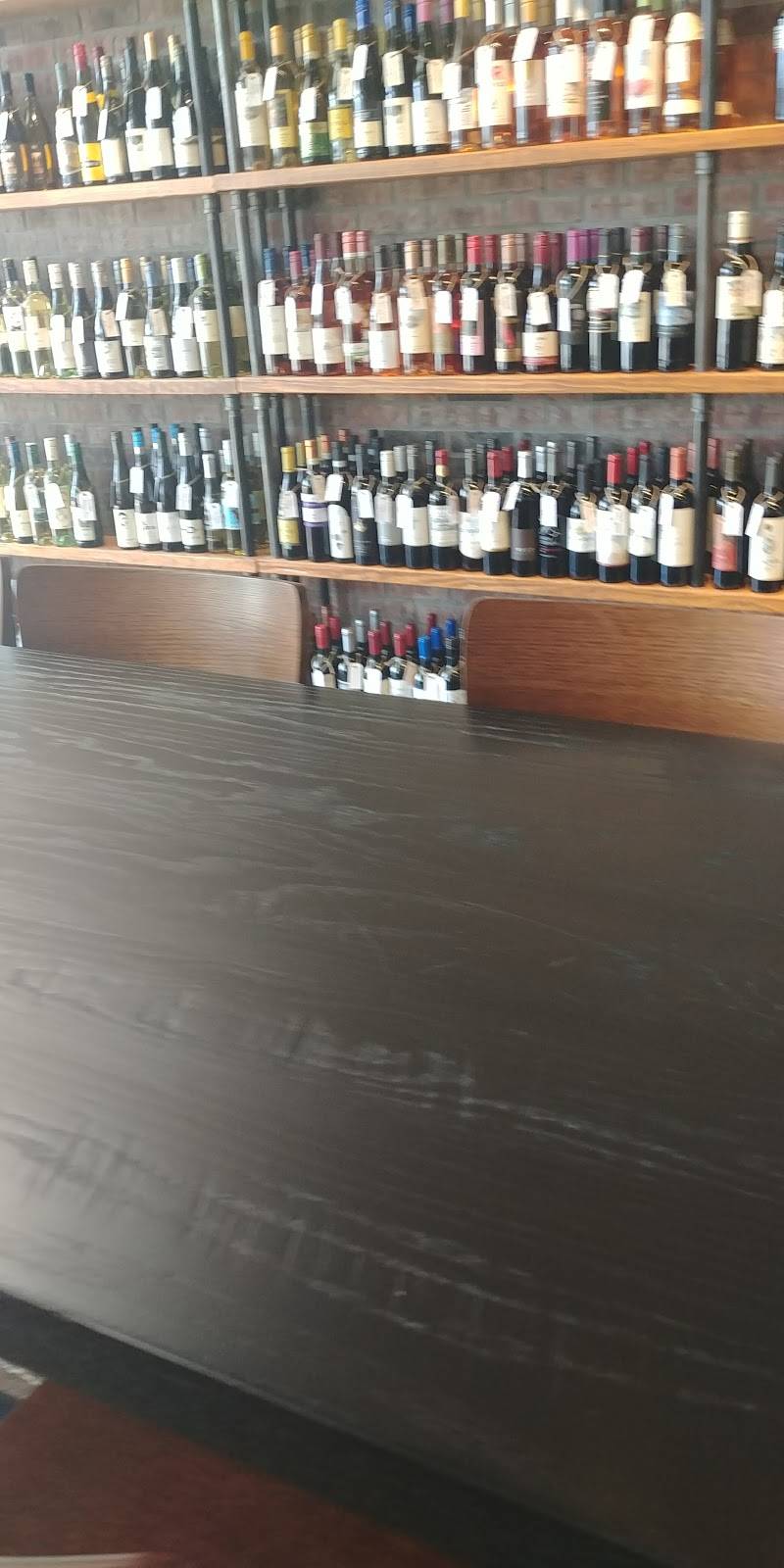 305 Wine Garage Inc | restaurant | 305 S Main St suite a, Fortville, IN 46040, USA | 3177474775 OR +1 317-747-4775