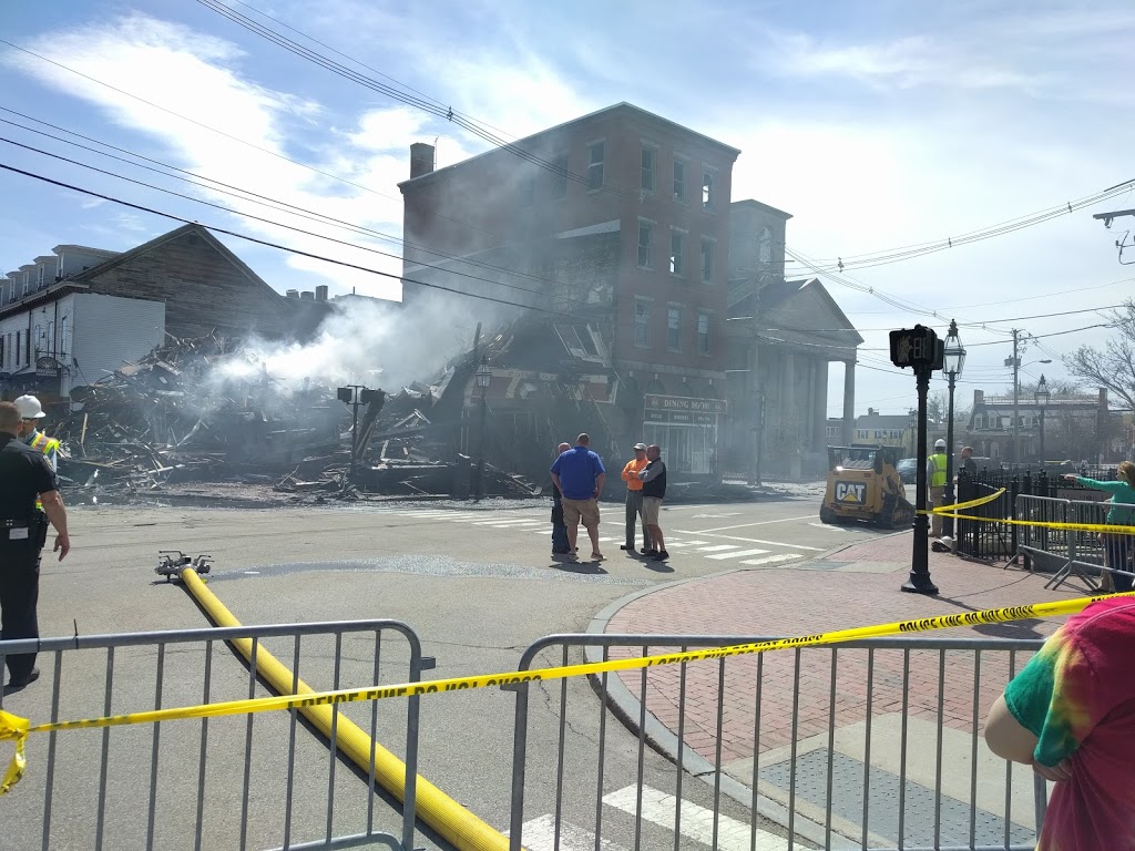 State Street Saloon | restaurant | 268 State Street, Portsmouth, NH 03801, USA | 6034314357 OR +1 603-431-4357