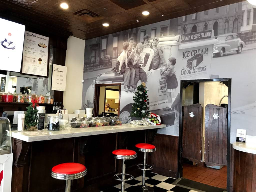 4 Rivers Smokehouse | restaurant | 1869 W State Rd 434, Longwood, FL 32750, USA | 8444748377 OR +1 844-474-8377