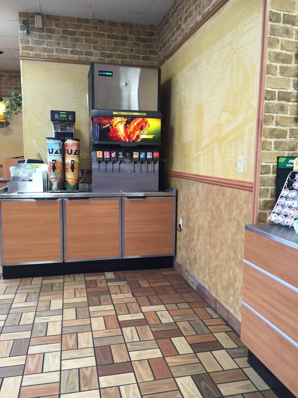 Subway | restaurant | 941 Getwell Rd, Memphis, TN 38111, USA | 9014400200 OR +1 901-440-0200