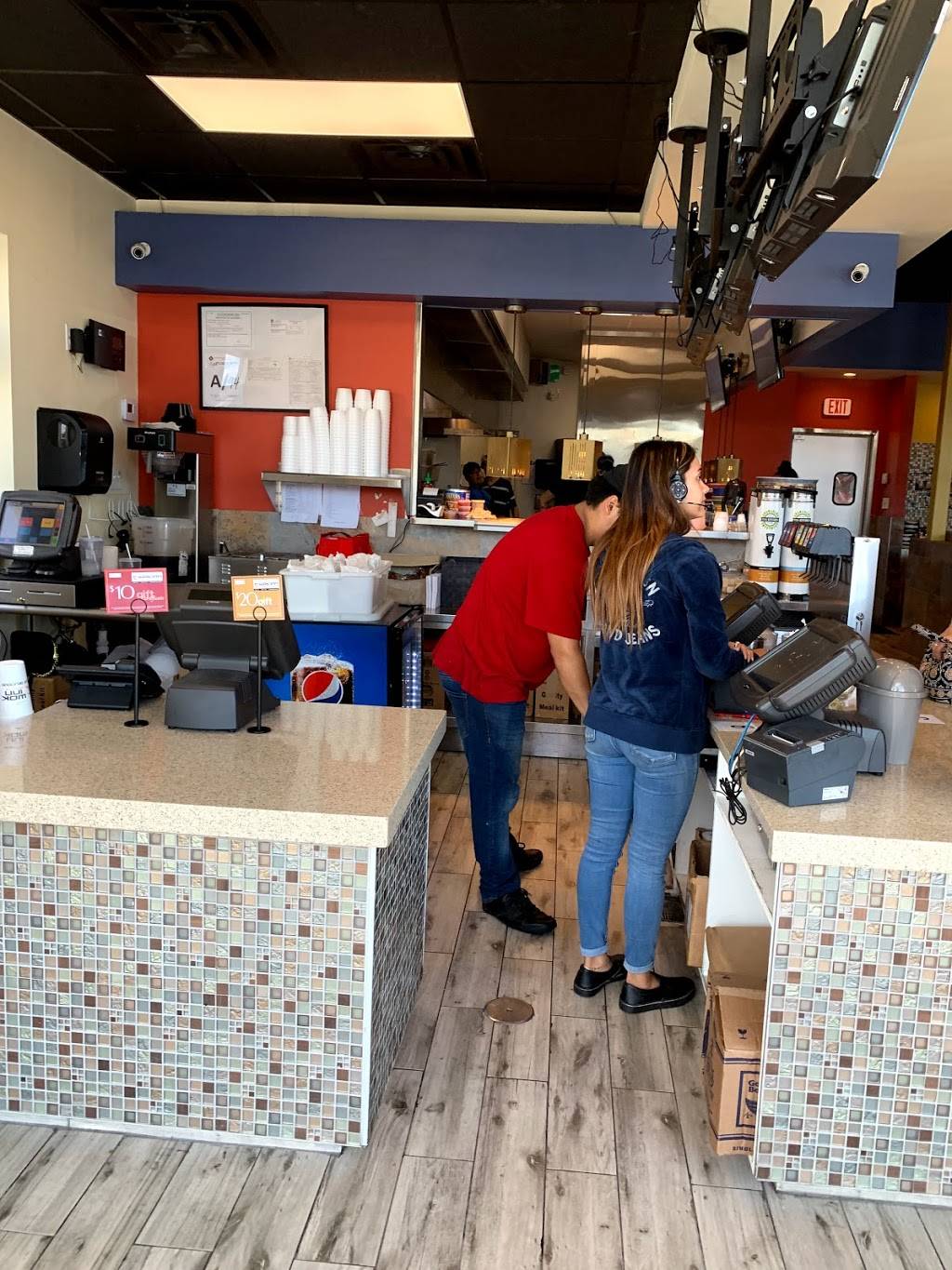 Wok Inn Asian Cafe | restaurant | 2230 SE Military Dr, San Antonio, TX 78223, USA | 2105969188 OR +1 210-596-9188