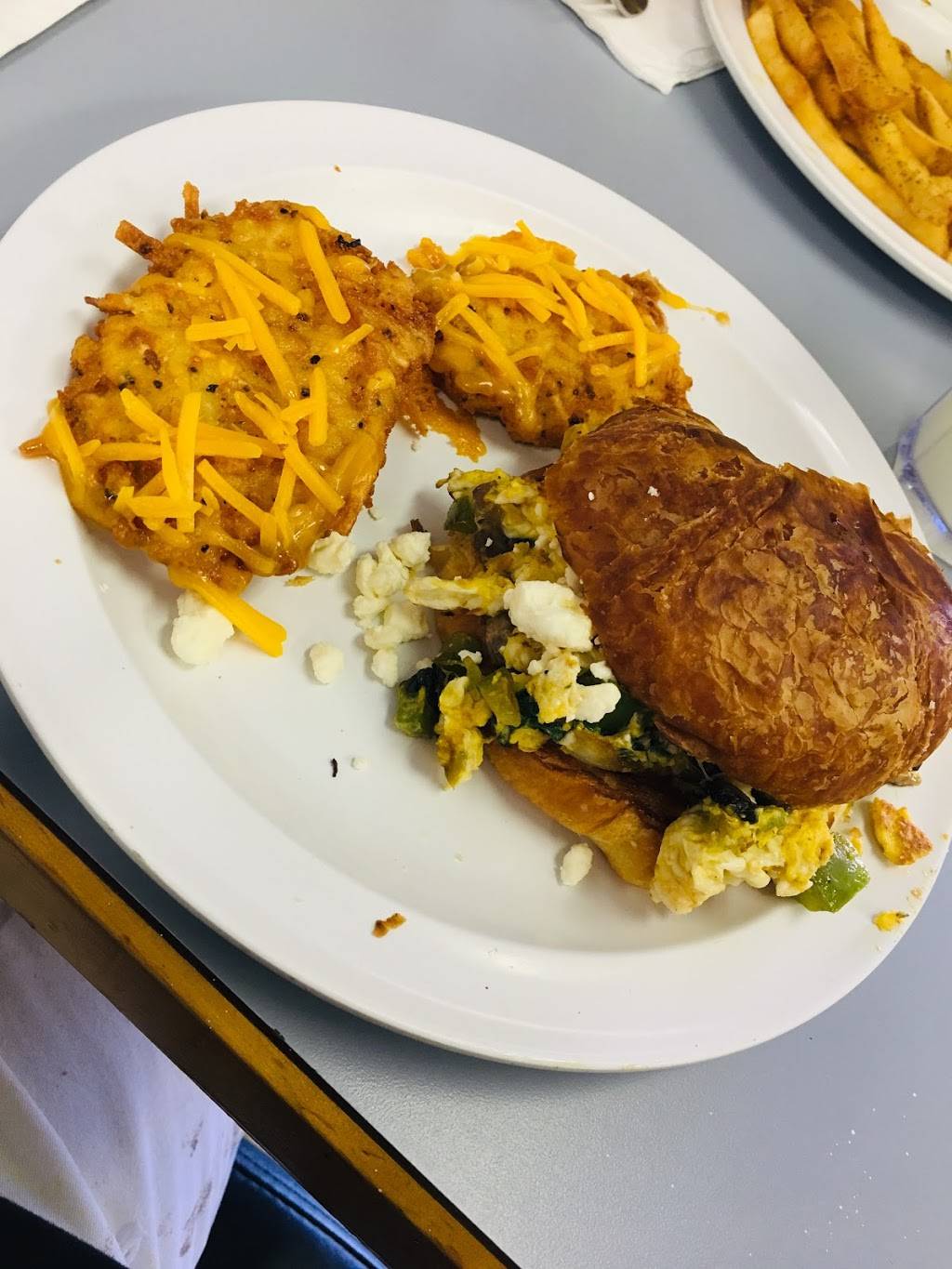 Eggs & Moore | restaurant | 2332 Arlington Ave, Pittsburgh, PA 15210, USA | 4128637288 OR +1 412-863-7288