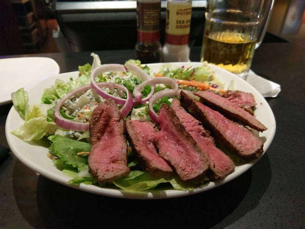 Outback Steakhouse | restaurant | 18711 Devonshire St, Northridge, CA 91324, USA | 8183662341 OR +1 818-366-2341