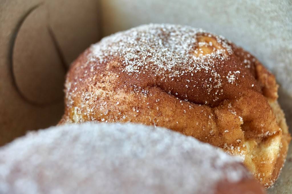 Offshore Bakery | bakery | 233 High St, Southampton, ON N0H 2L0, Canada | 5197975789 OR +1 519-797-5789