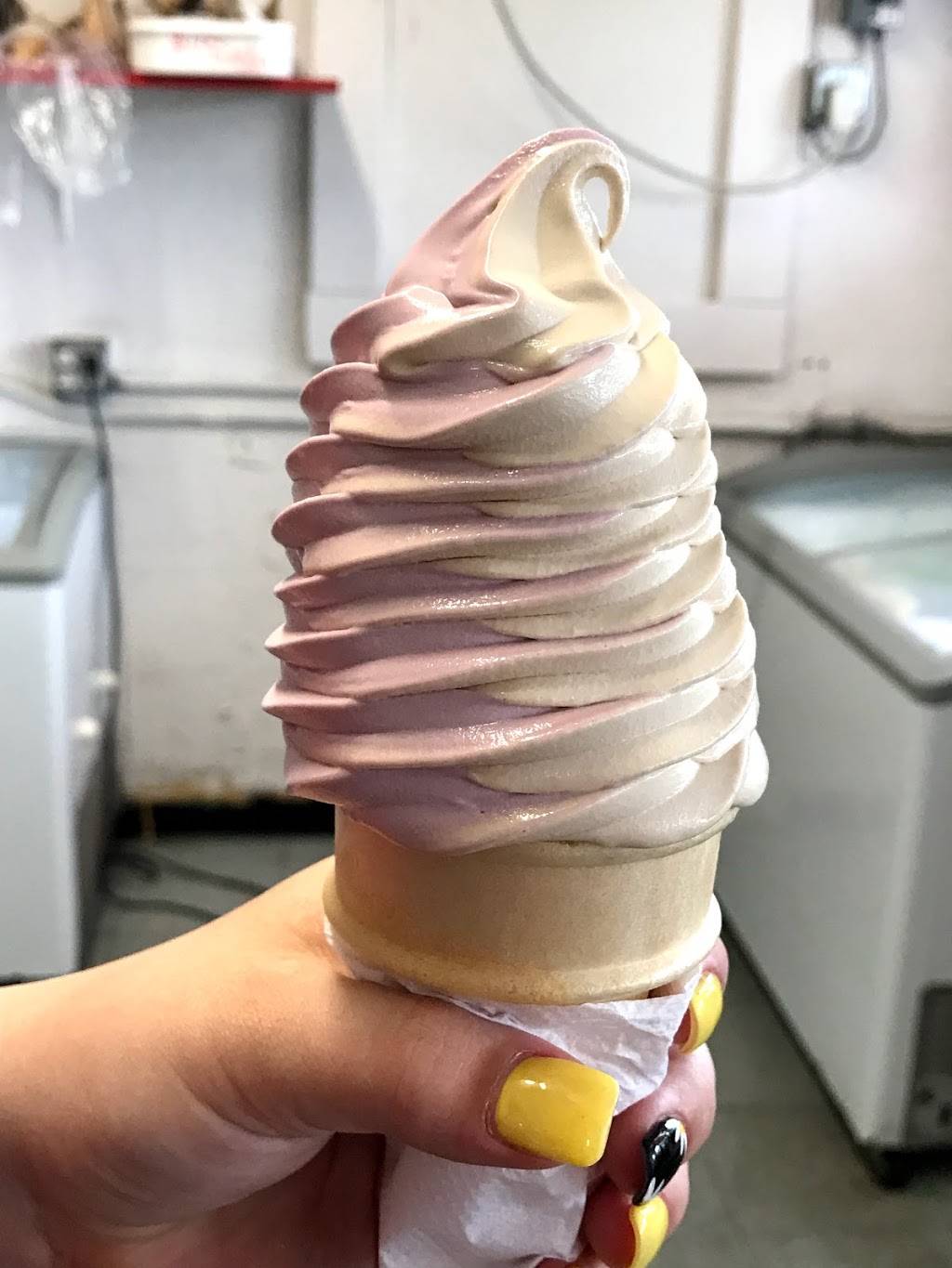 Farmer’s Daughters’ Drive In ( Closed For The 2020 Season) See Y | restaurant | 882 NY-29, Saratoga Springs, NY 12866, USA | 5185848562 OR +1 518-584-8562