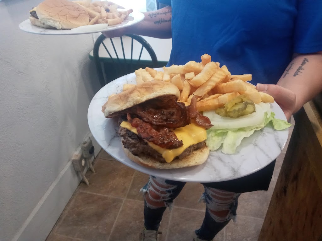Wild Horse Cafe | restaurant | 305 Richardson St, Bolckow, MO 64427, USA | 5073509042 OR +1 507-350-9042