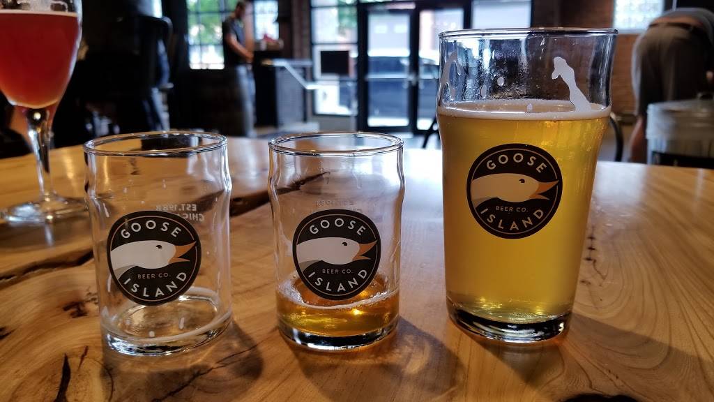 Goose Island Beer Company | restaurant | 1800 W Fulton St, Chicago, IL 60612, USA | 8004667363 OR +1 800-466-7363