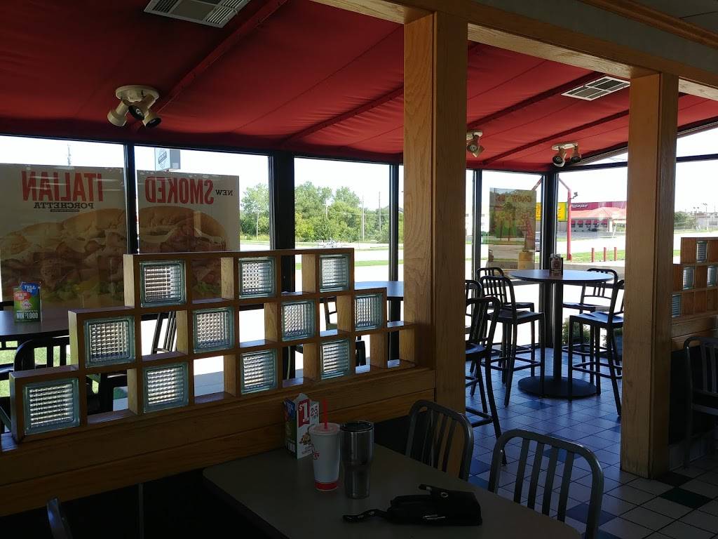 Arbys | meal takeaway | 2408 N 14th St, Ponca City, OK 74601, USA | 5807628202 OR +1 580-762-8202