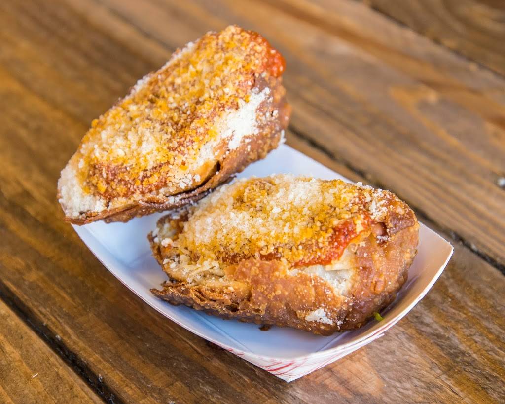 Meggrolls | restaurant | 107 N Fayette St, Alexandria, VA 22314, USA | 5713120399 OR +1 571-312-0399