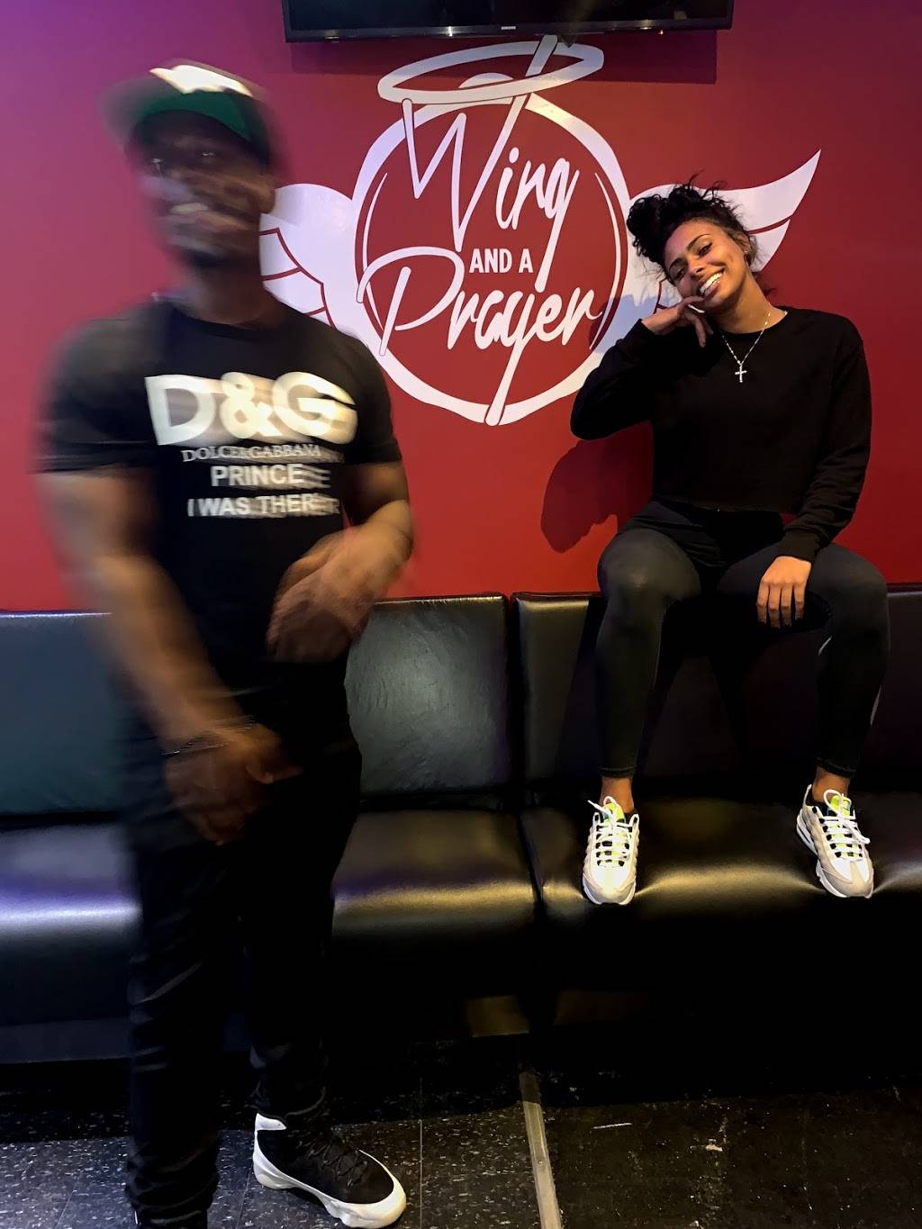 Wing and A Prayer Restaurant & Lounge | restaurant | 604 E Pembroke Ave, Hampton, VA 23669, USA | 7577279000 OR +1 757-727-9000