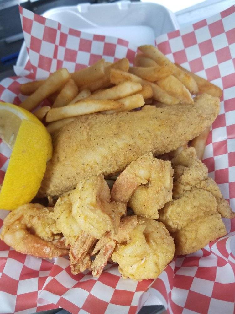 Mr. Cobbs BBQ & Wings | restaurant | 3699 NW 135th St A, Opa-locka, FL 33054, USA | 3056880997 OR +1 305-688-0997