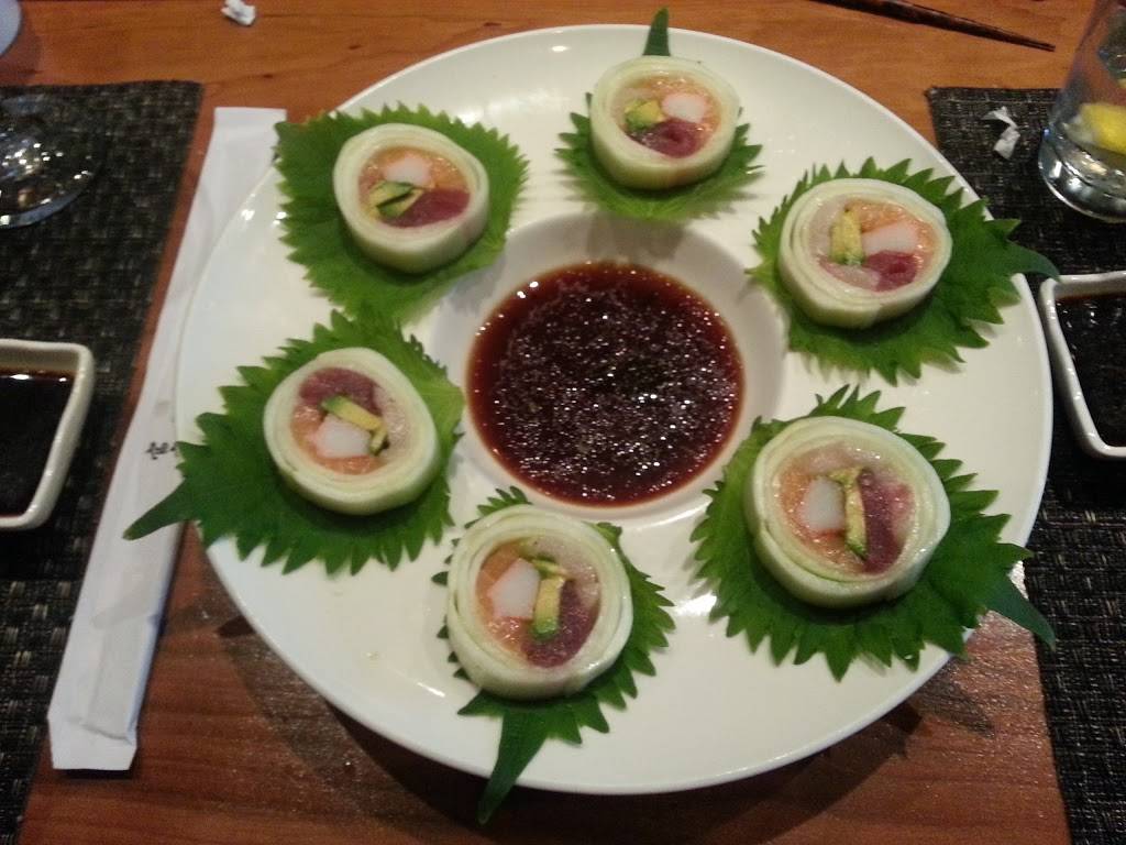 Mt. Fuji Hibachi and Asian Bistro | restaurant | 43 Summit Square Shopping Center, Langhorne, PA 19047, USA | 2158606888 OR +1 215-860-6888