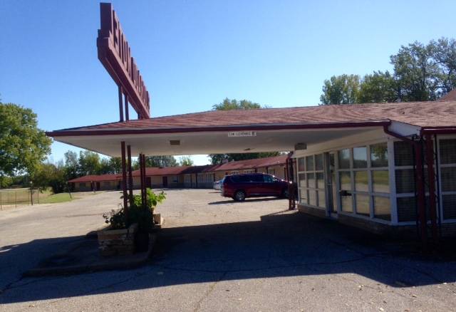 El Dorado Motel & Restaurant | restaurant | 1111 E Central Ave, El Dorado, KS 67042, USA | 3163213610 OR +1 316-321-3610