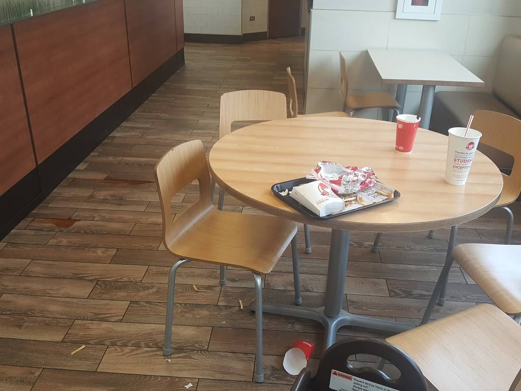 Wendys | restaurant | 881 S Sutton Rd, Streamwood, IL 60107, USA | 6305400382 OR +1 630-540-0382