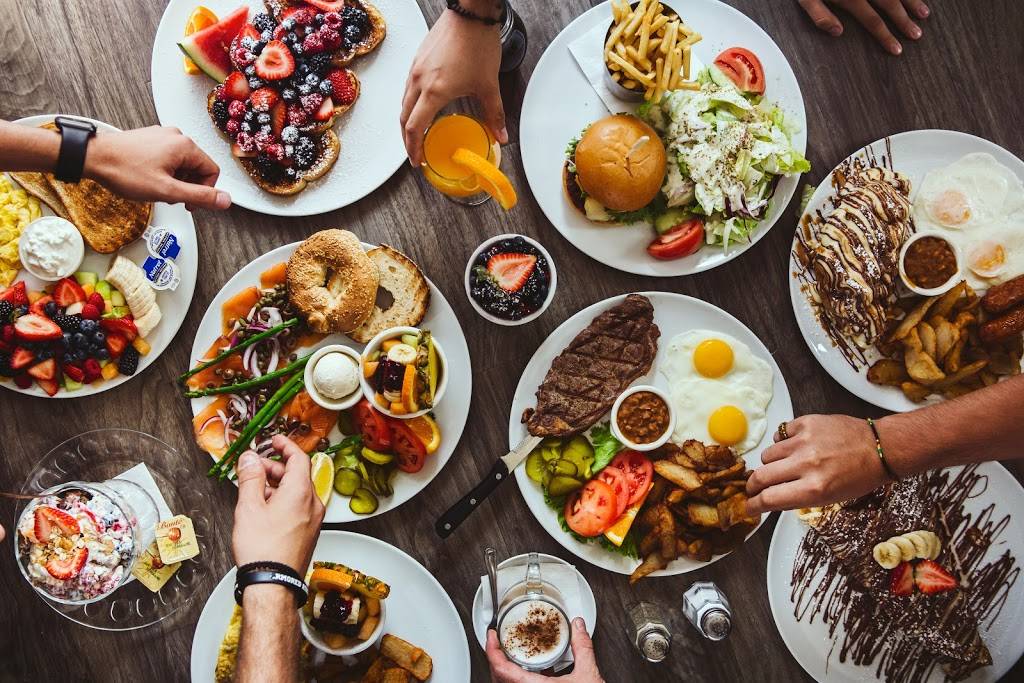 Petinos Blainville | restaurant | 1435 Boulevard Michèle-Bohec, Blainville, QC J7C 0M4, Canada | 4504331993 OR +1 450-433-1993